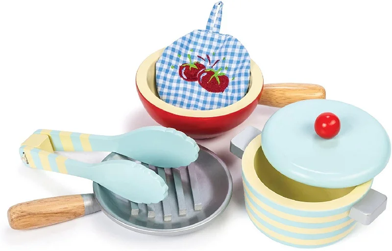 thoughtfully designed wooden toys              Le Toy Van Educational Wooden Honeybake Pots and Pans Cooking Set
