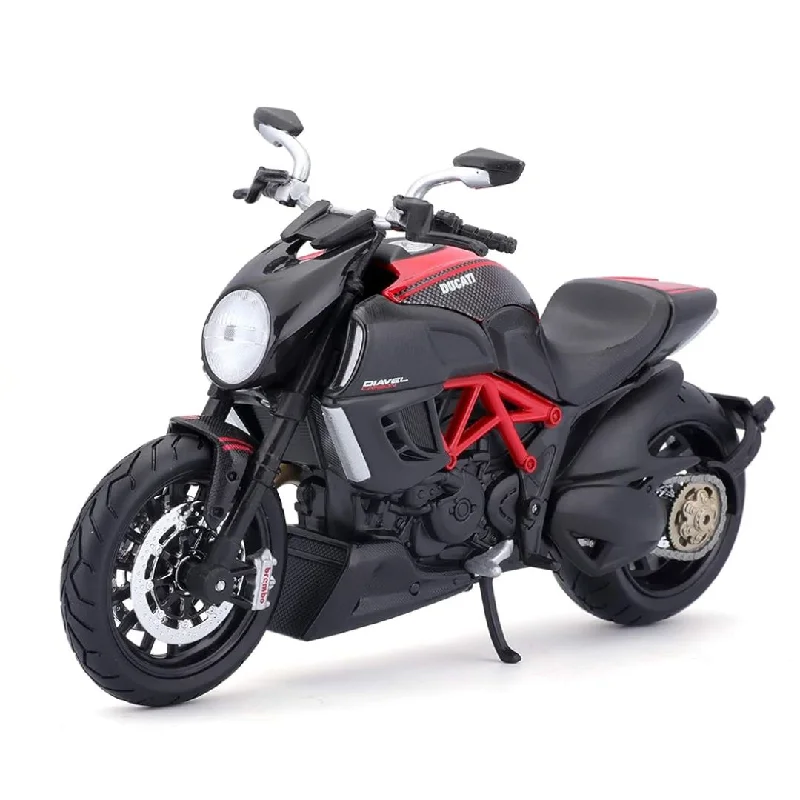 Durable toysBlack Ducati Diavel Carbon  1:12 Scale Bike by Maisto