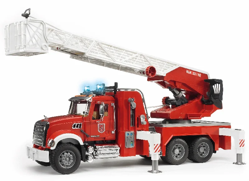 Realistic toy carsbruder MACK Granit-Feuerwehrfahrzeug mit Wasserpumpe