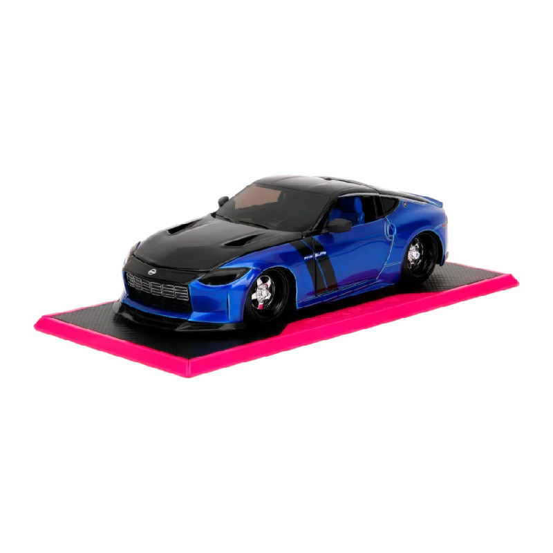 Durable toysPink Slips - Nissan Z 1:24 Scale Die-cast Vehicle